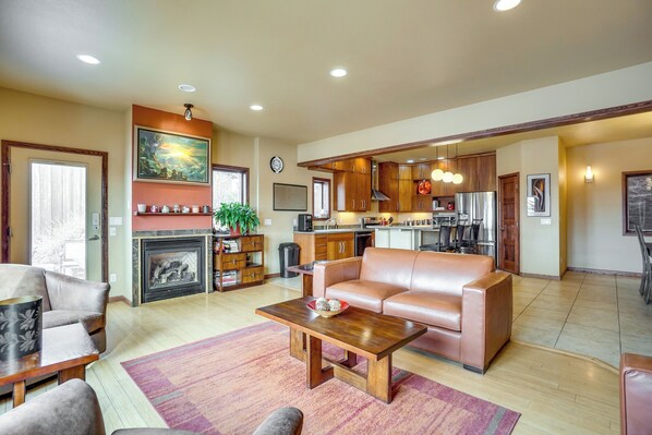 House (4 Bedrooms) | Interior