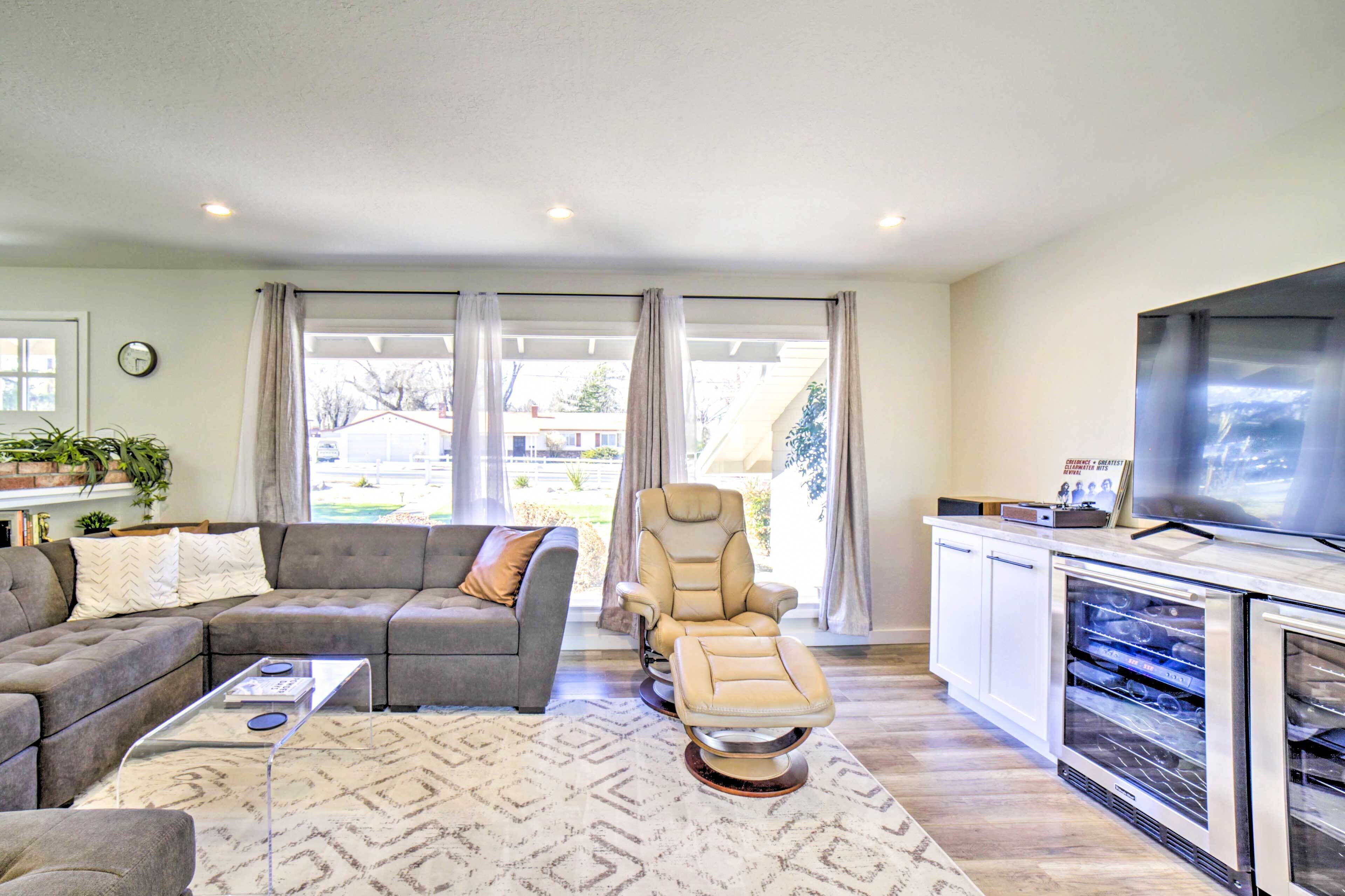 Remodeled Reno Retreat - Day Trip to Tahoe!