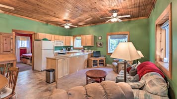 Cottage (2 Bedrooms) | Interior