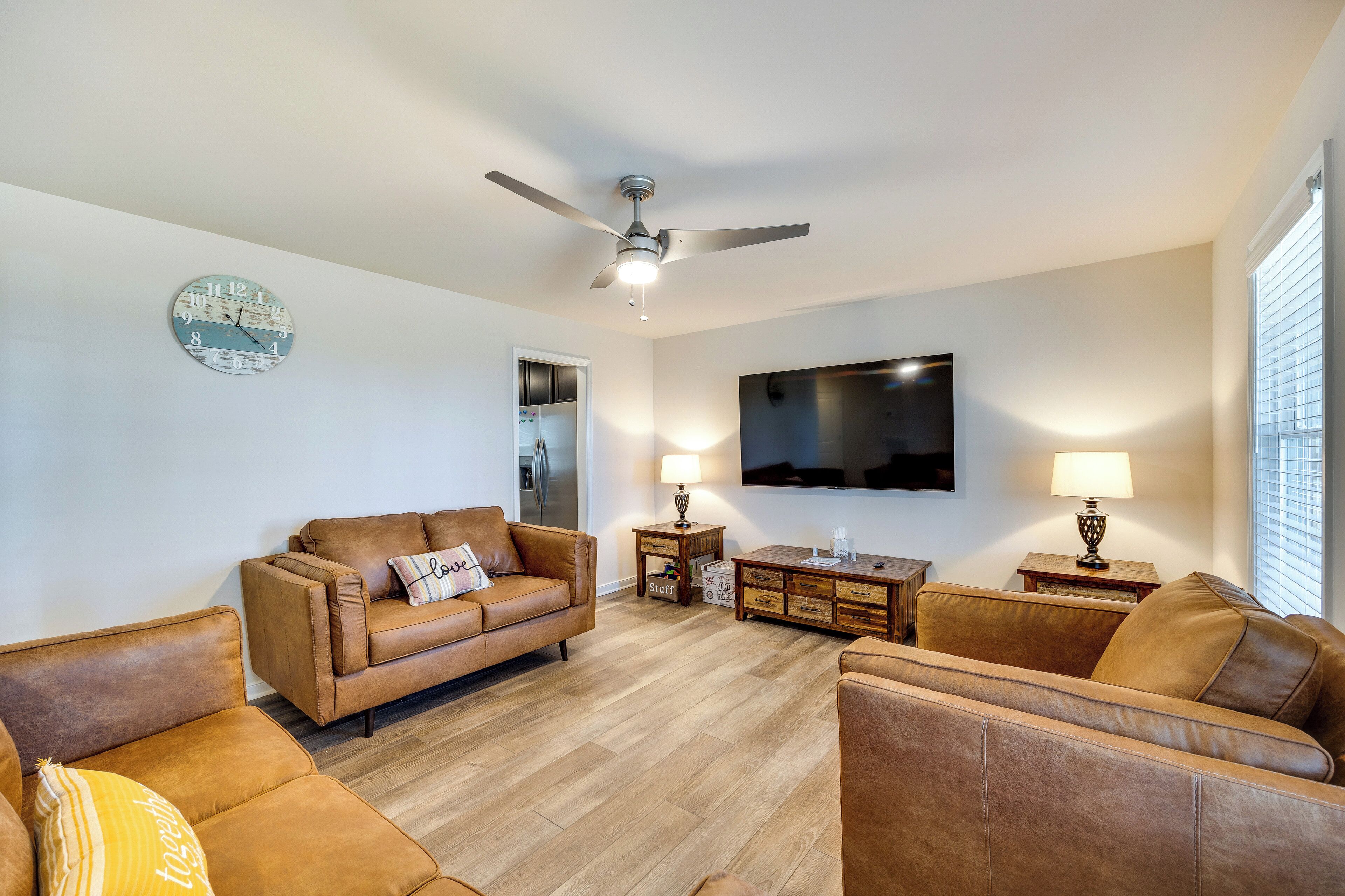 House (5 Bedrooms) | Interior