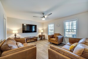 House (5 Bedrooms) | Interior