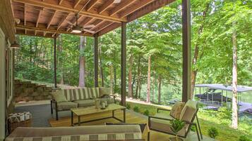 House (3 Bedrooms) | Front of property