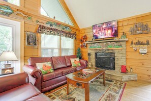 House (2 Bedrooms) | Interior - Return to Eden Cabin w/ Hot Tub: 4 Mi to Dollywood (Sevierville)