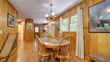 Cottage (2 Bedrooms) | Interior
