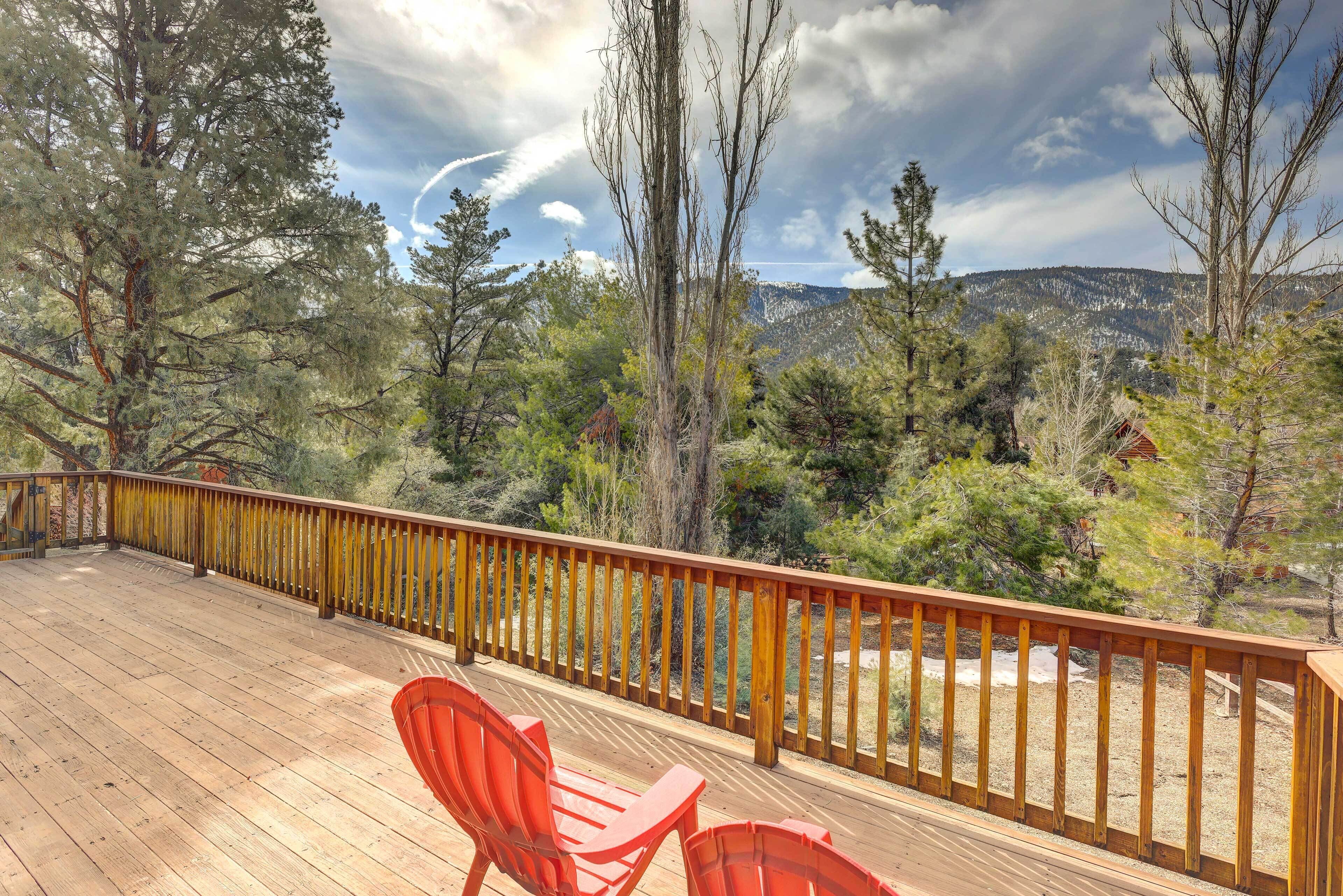 Scenic Cabin: Pine Mountain Club Community!