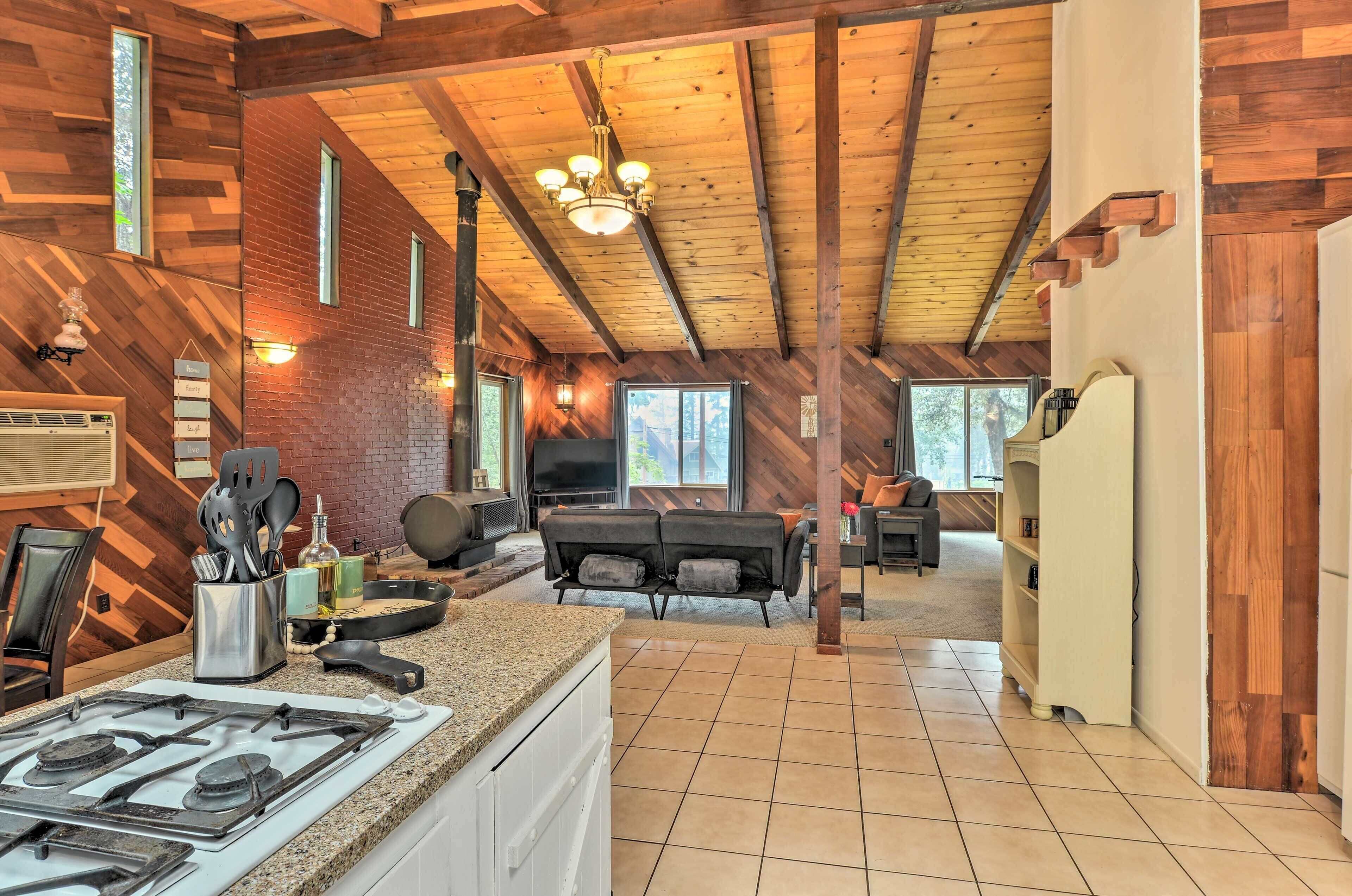 Step-free Hawkins Bar Home Near Trinity River