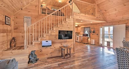 Quiet & Secluded Berea Cabin on 70-acre Farm!