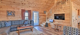 Quiet & Secluded Berea Cabin on 70-acre Farm!