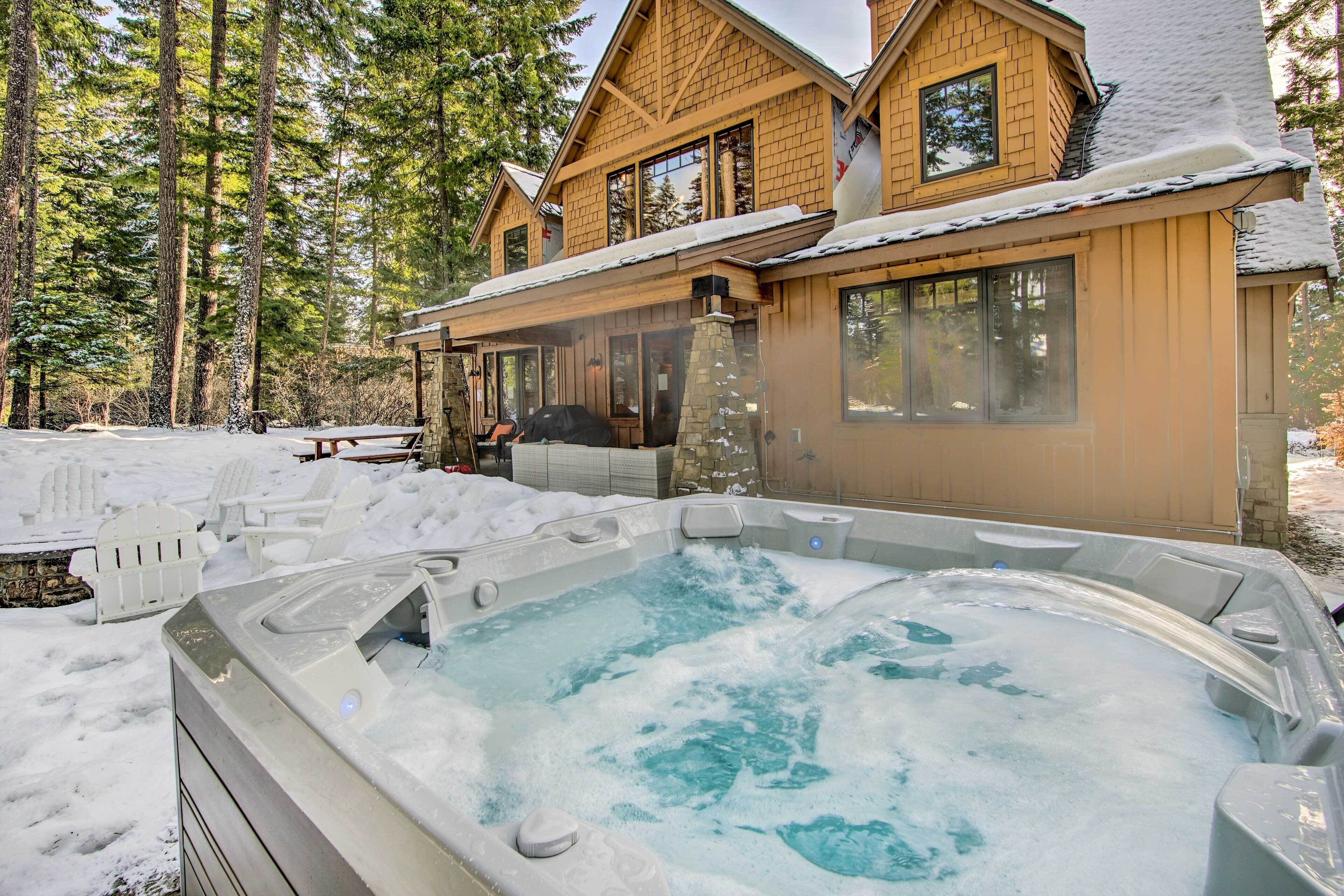 Stunning Suncadia Resort Retreat w/ Hot Tub!