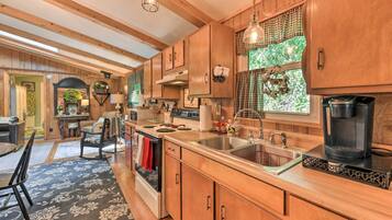 Cottage (2 Bedrooms) | Interior