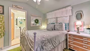 Cottage (2 Bedrooms) | Interior