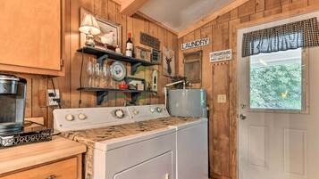 Cottage (2 Bedrooms) | Interior