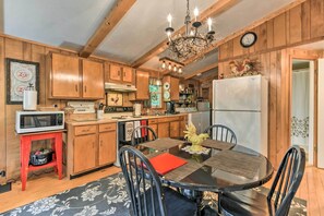 Cottage (2 Bedrooms) | Interior - Smoky Mtn Cottage on Creek w/ Lanai & Forest Views (Franklin)