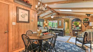 Cottage (2 Bedrooms) | Interior