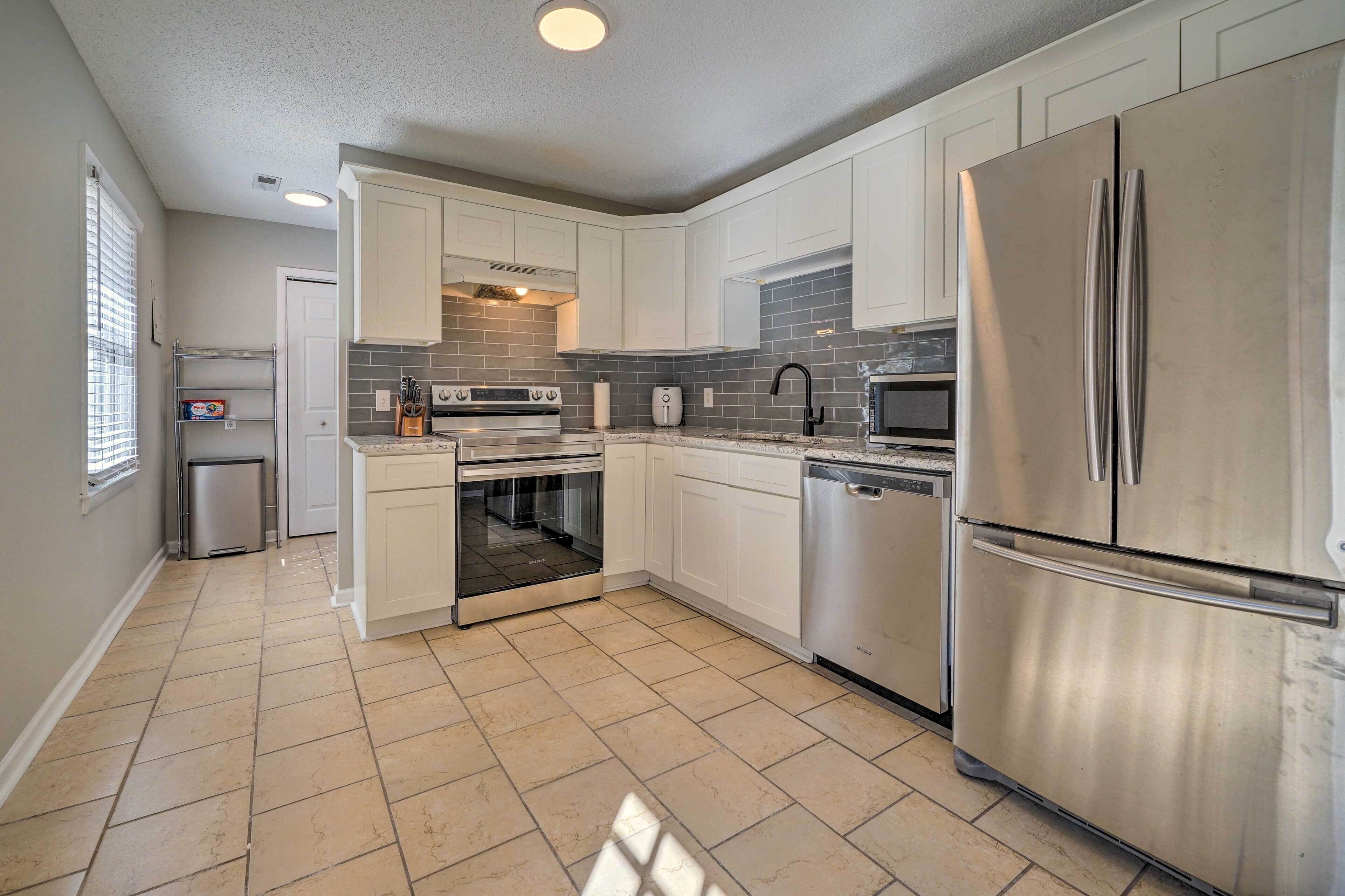 Wilmington Home Close to Beach + Boardwalk!