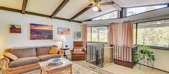 Peaceful Groveland Home w/ Deck + Fire Pit!