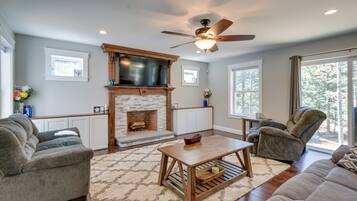 House (2 Bedrooms) | Interior