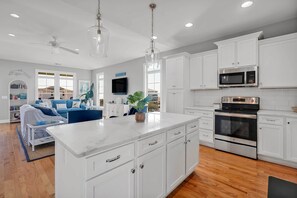 House (5 Bedrooms) | Interior