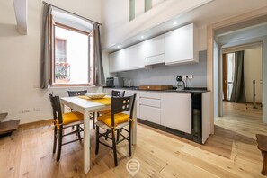 Dining - Castello Loft Heaven (Cagliari)
