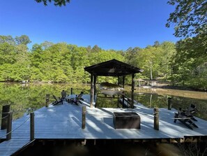 Terrace/patio - Lakefront Paradise - Hot Tub, Game Rm, Kayaks, Dock (Moneta)