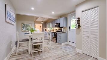 Cottage (2 Bedrooms) | Interior