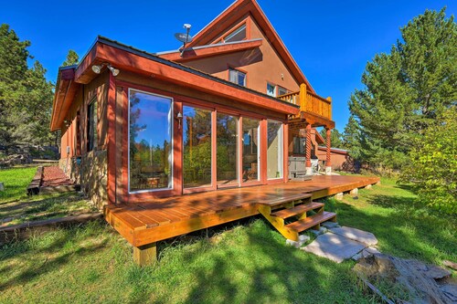 Angel Fire Mountain Cabin w/ Hot Tub & Sauna!