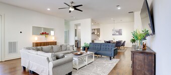 3-story Home Near Museums, Nightlife & Downtown!