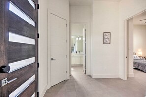 Interior - 3-story Home Near Museums, Nightlife & Downtown! (Houston)