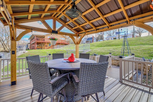 Bristol Retreat w/ Creek Access: 2 Mi to Dtwn