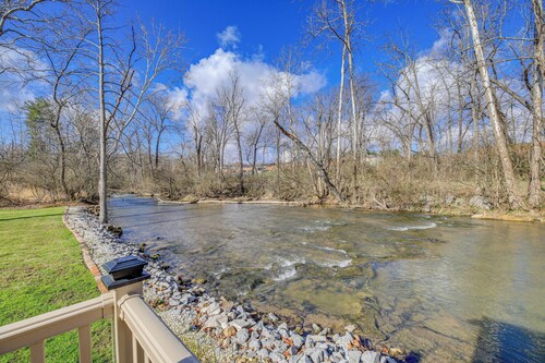 Bristol Retreat w/ Creek Access: 2 Mi to Dtwn