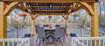 Bristol Retreat w/ Creek Access: 2 Mi to Dtwn