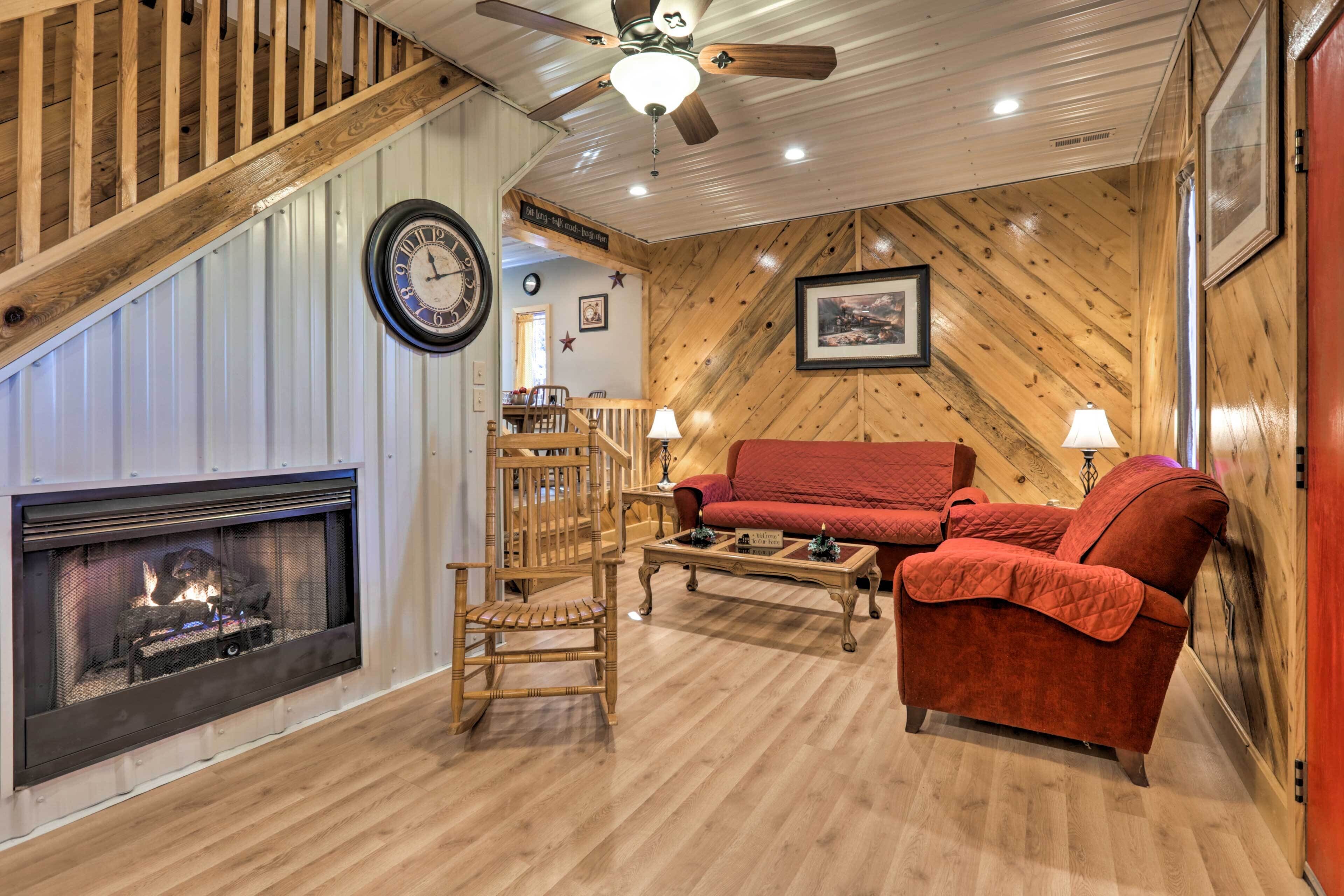 Beattyville Cabin w/ Decks By the Red River Gorge!
