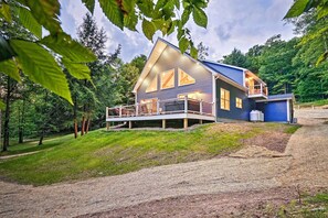 House (4 Bedrooms) | Interior - Benezette Cabin w/ Hot Tub, Grill & Mtn Views (Benezette)