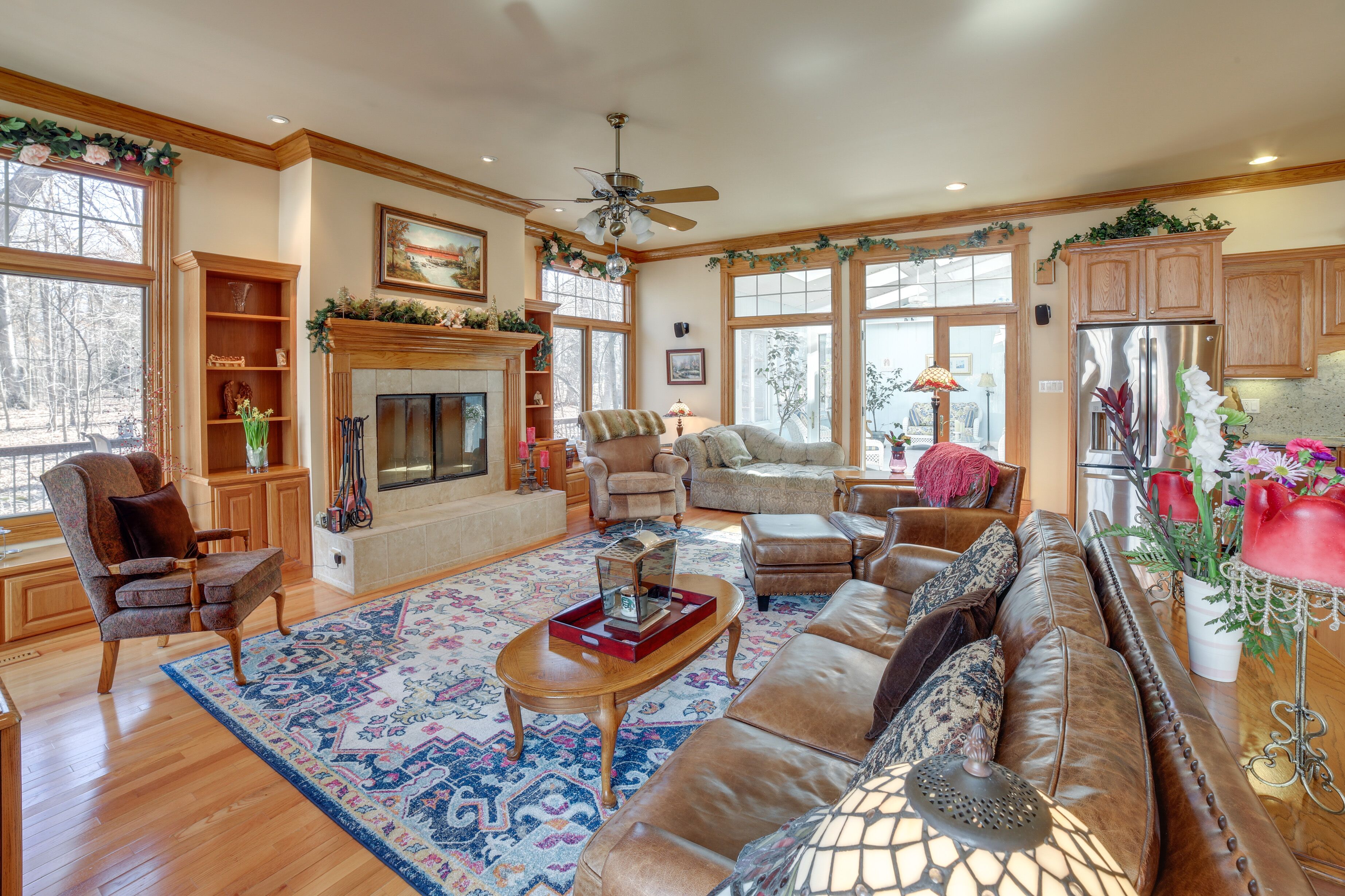 Charming Crete Home With Hot Tub, Deck & Fire Pit