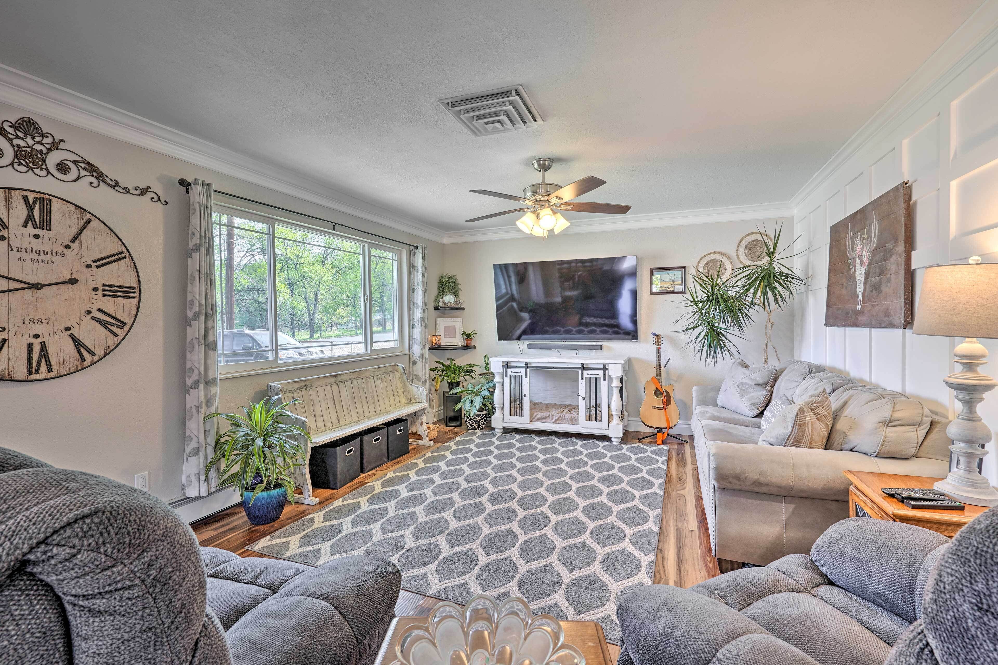 Cañon City Retreat w/ Deck, Grill, & Private Yard!