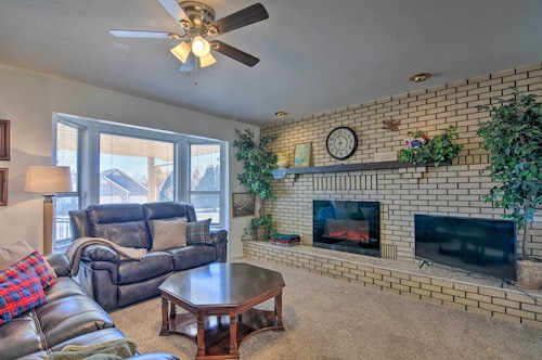 Bryce Canyon Area House w/ Mountain Views!