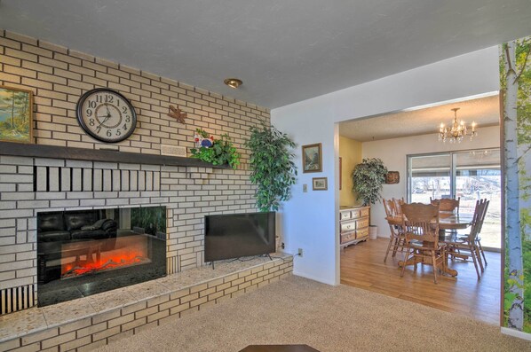 House (5 Bedrooms) | Interior - Bryce Canyon Area House w/ Mountain Views! (Tropic)