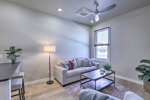 Apartment (1 Bedroom) | Interior
