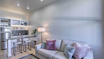 Apartment (1 Bedroom) | Interior