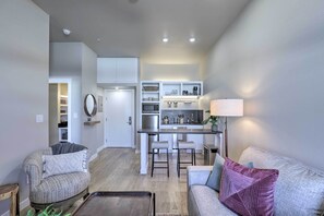 Apartment (1 Bedroom) | Interior