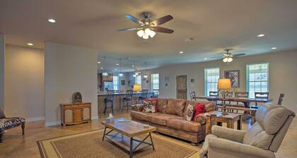 Pet-friendly Anna Ranch on 13 Acres!