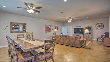 House (3 Bedrooms) | Interior