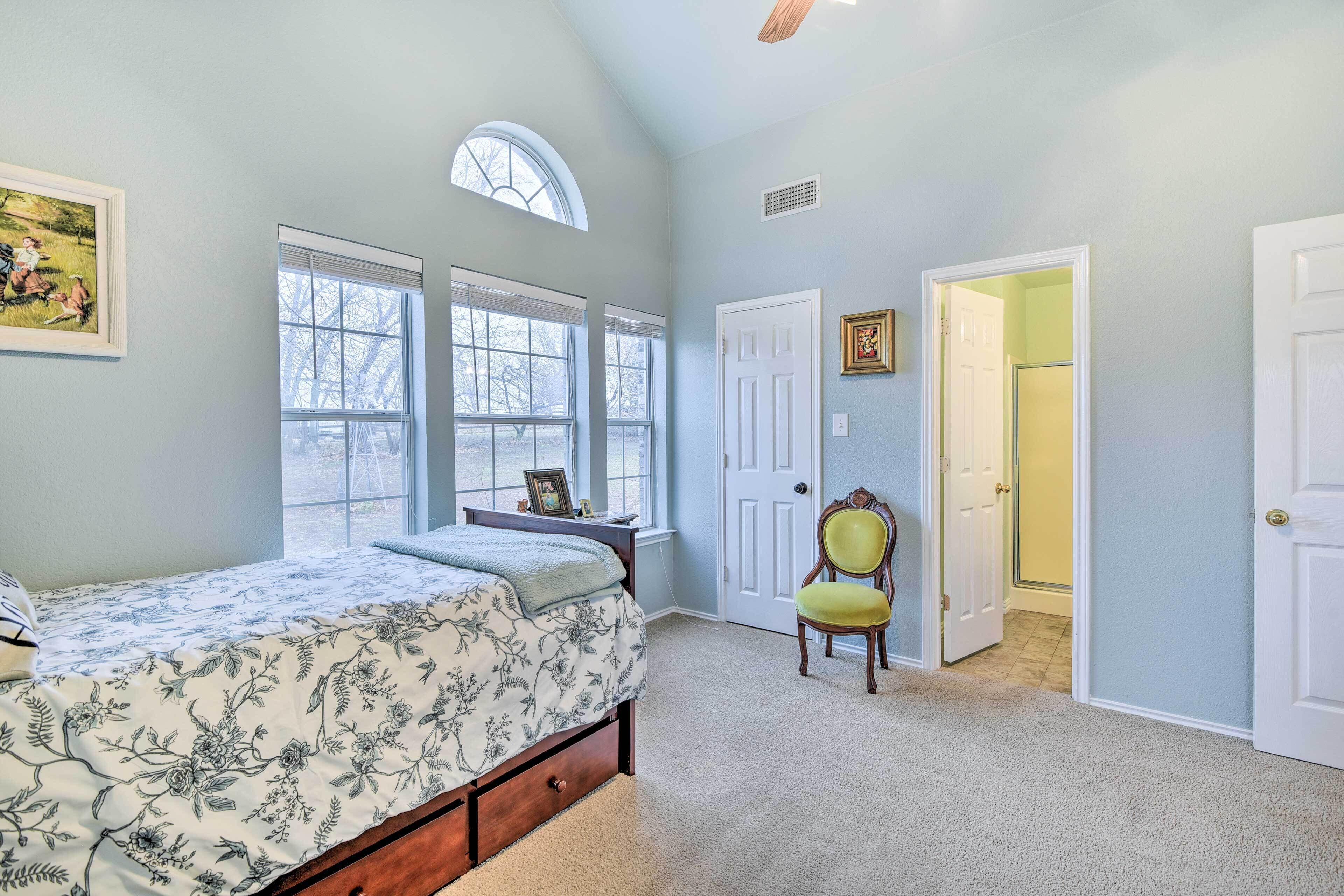 House (3 Bedrooms) | Interior