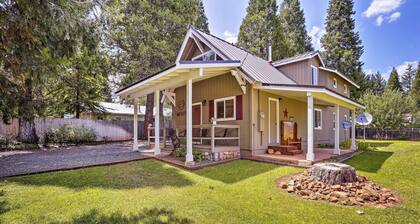 Cabin w/ Backyard Space - 1/2 Mi to Trinity Lake!