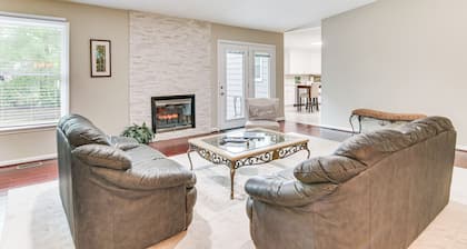 Charlotte Vacation Rental w/ Private Hot Tub!