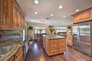 House (3 Bedrooms) | Interior - Vista Home w/ Pool ~ 11 Mi to Tamarack State Beach (Vista)