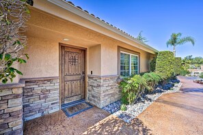 House (3 Bedrooms) | Interior - Vista Home w/ Pool ~ 11 Mi to Tamarack State Beach (Vista)