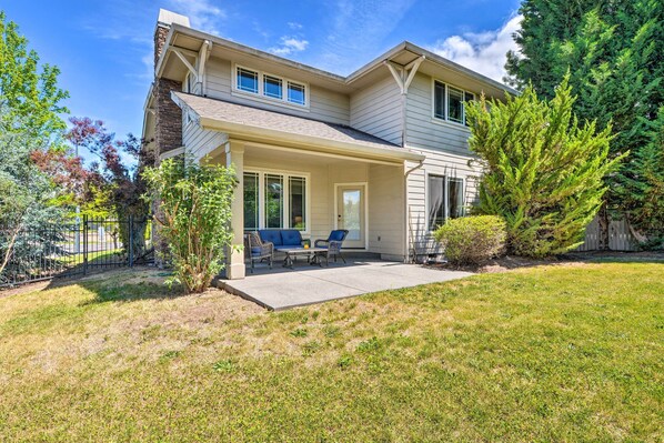 House (5 Bedrooms) | Interior