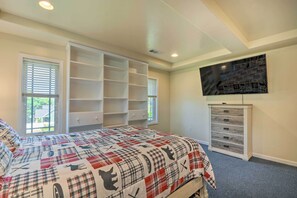 House (5 Bedrooms) | Interior