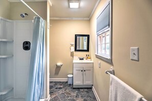 House (3 Bedrooms) | Interior - Coastal Retreat! Harkers Island Boating Base (Harkers Island)